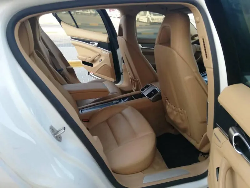 2015 Porsche Panamera in Dubai