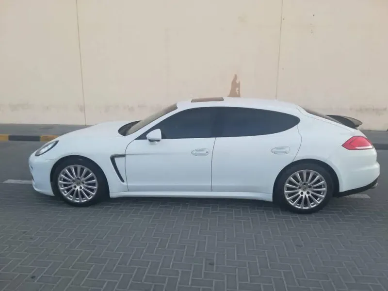 2015 Porsche Panamera in Dubai
