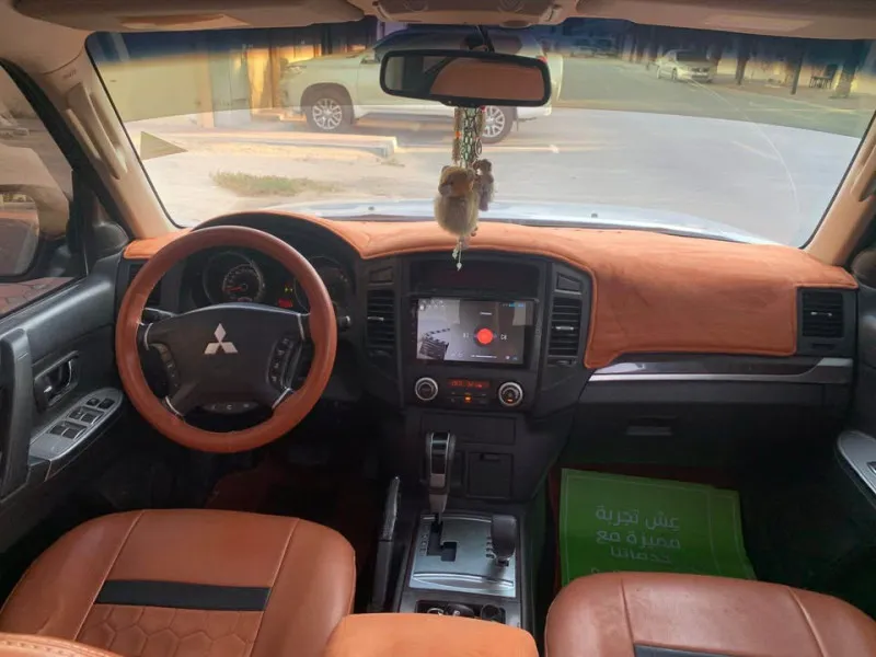 2013 Mitsubishi Pajero in Dubai