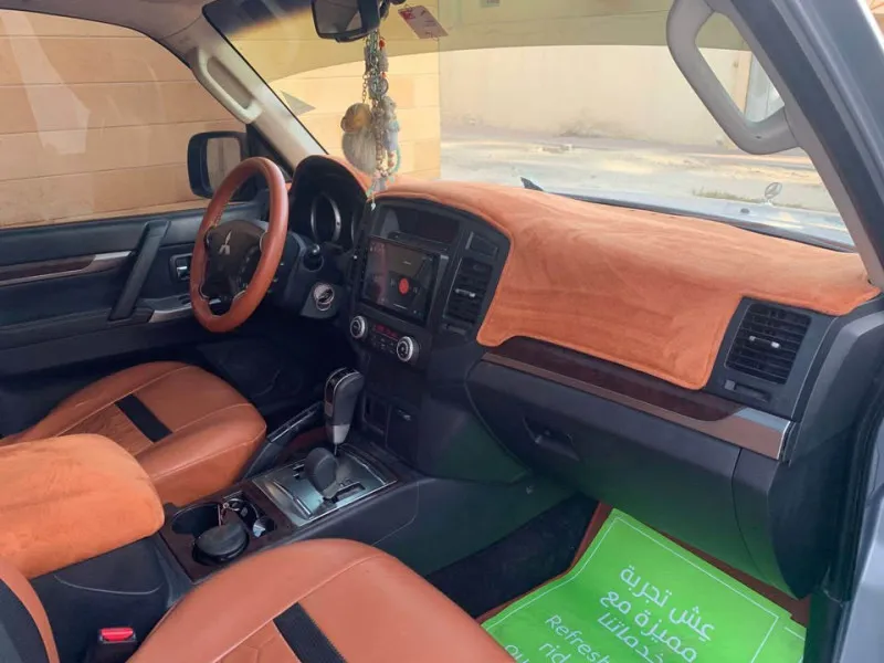 2013 Mitsubishi Pajero in Dubai