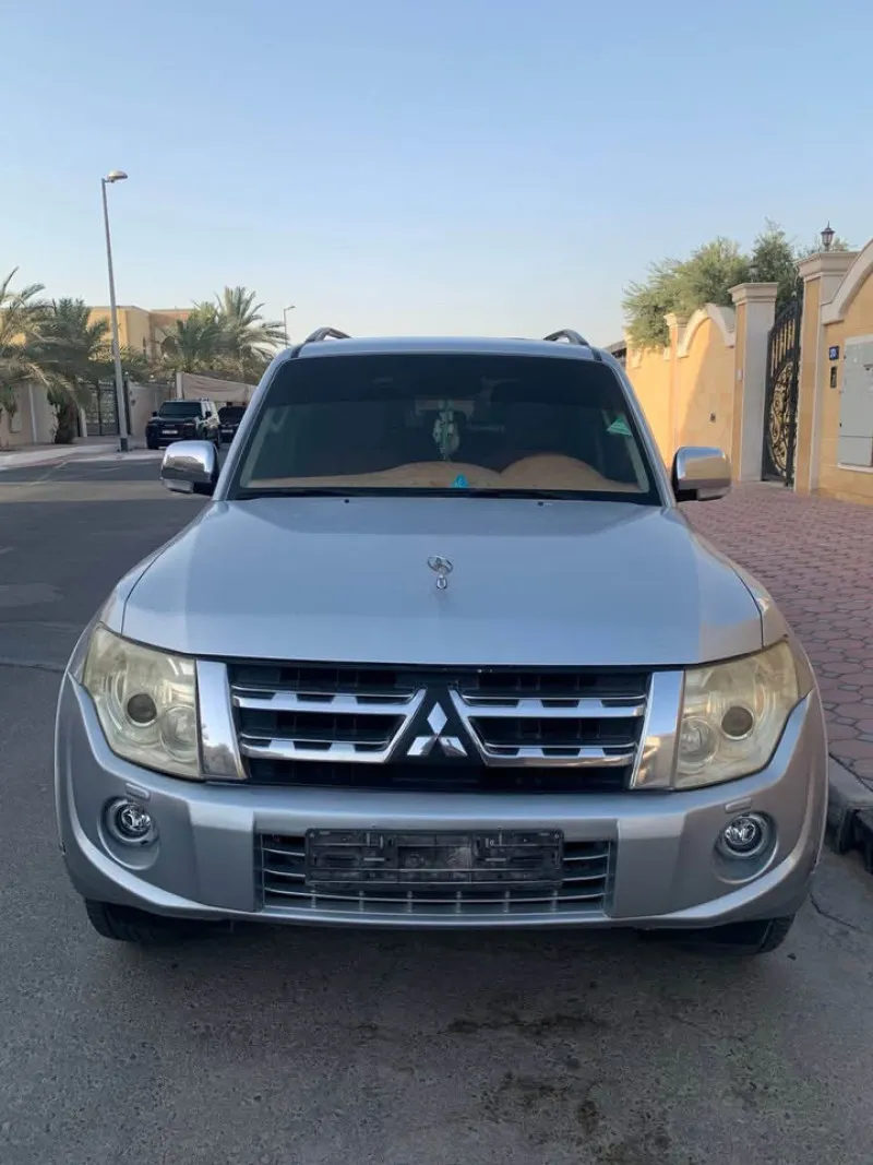 2013 Mitsubishi Pajero in Dubai