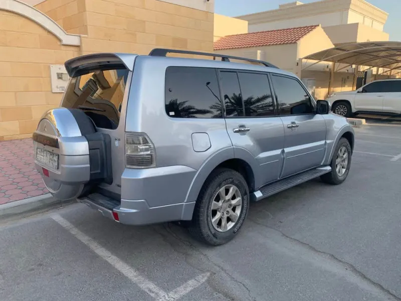 2013 Mitsubishi Pajero in Dubai