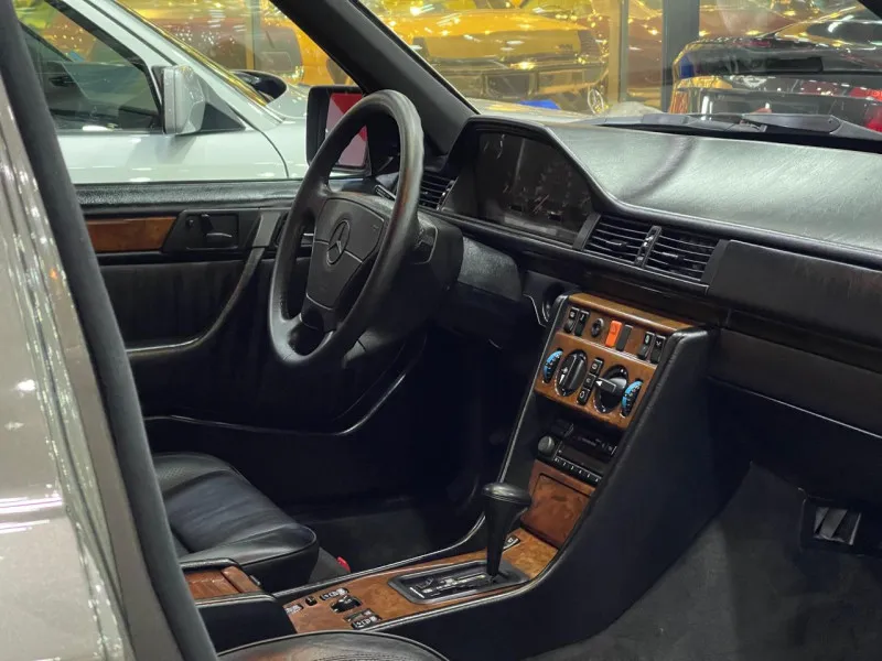 1992 Mercedes-Benz E-Class in Dubai