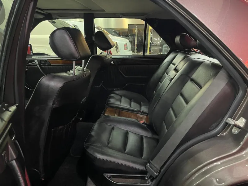 1992 Mercedes-Benz E-Class in Dubai