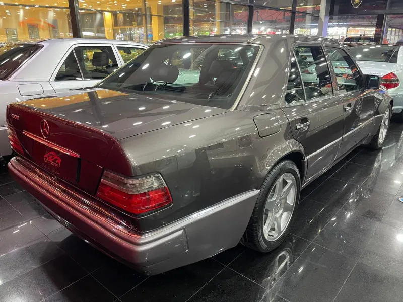 1992 Mercedes-Benz E-Class in Dubai