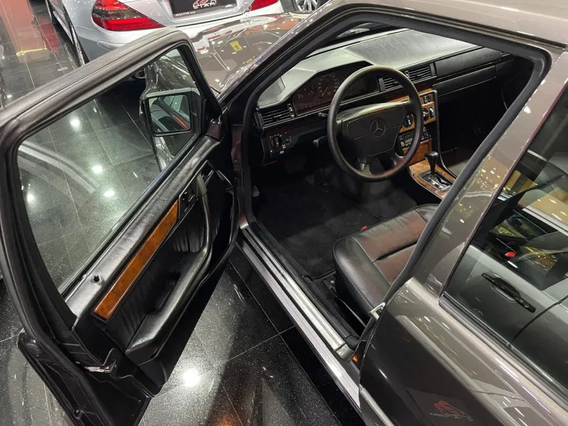 1992 Mercedes-Benz E-Class in Dubai