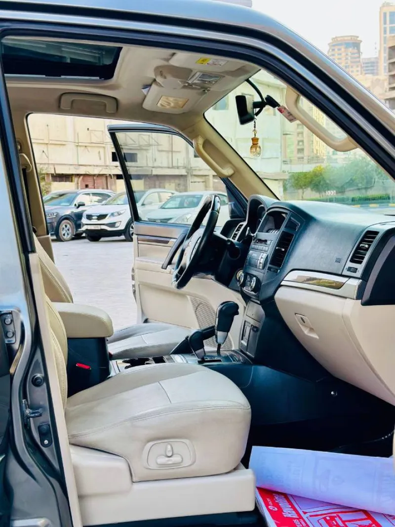 2013 Mitsubishi Pajero in Dubai