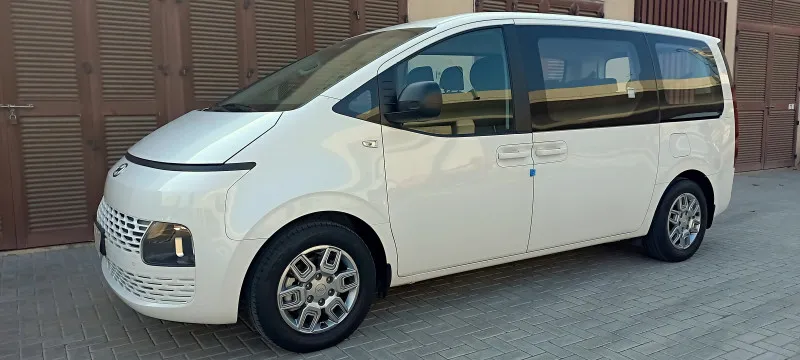 2022 Hyundai Staria in Dubai