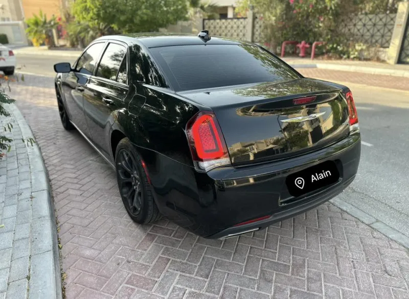 2019 Chrysler 300 in Dubai