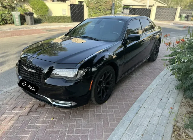 2019 Chrysler 300 in Dubai