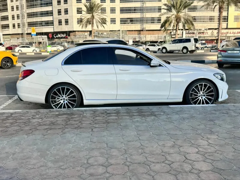 2015 مرسيدس-بنز آلفئة - C in Dubai