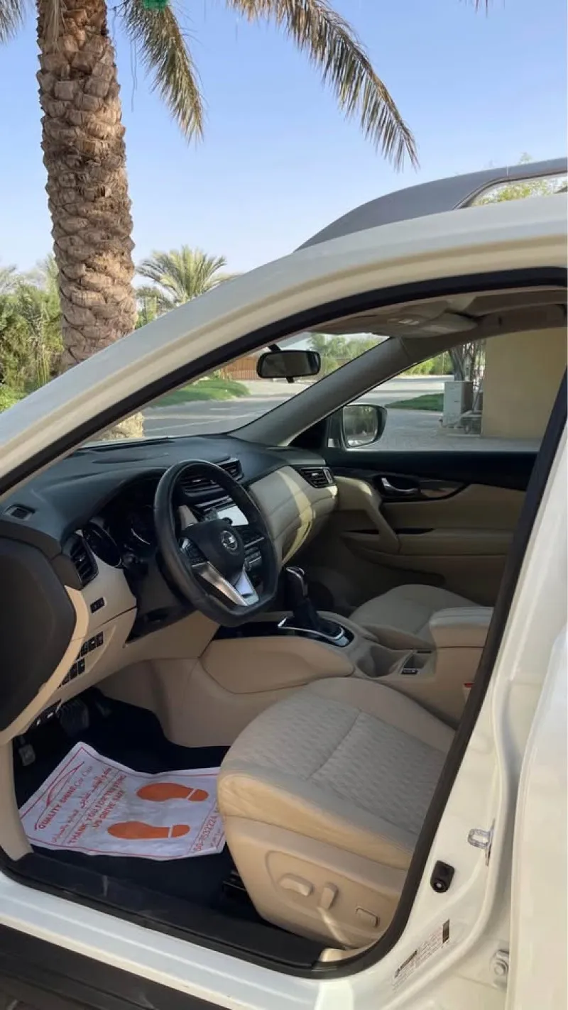 2017 Nissan Rogue in Dubai