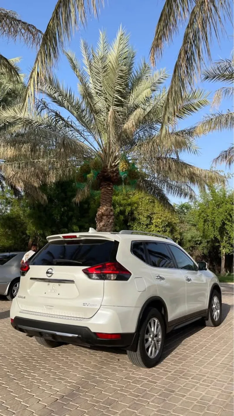 2017 Nissan Rogue in Dubai