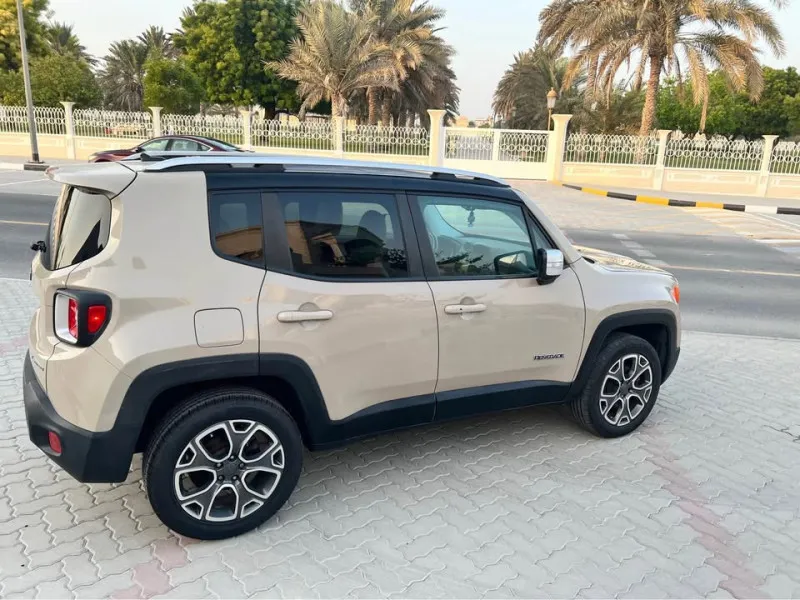2016 جييب رينجيد in Dubai