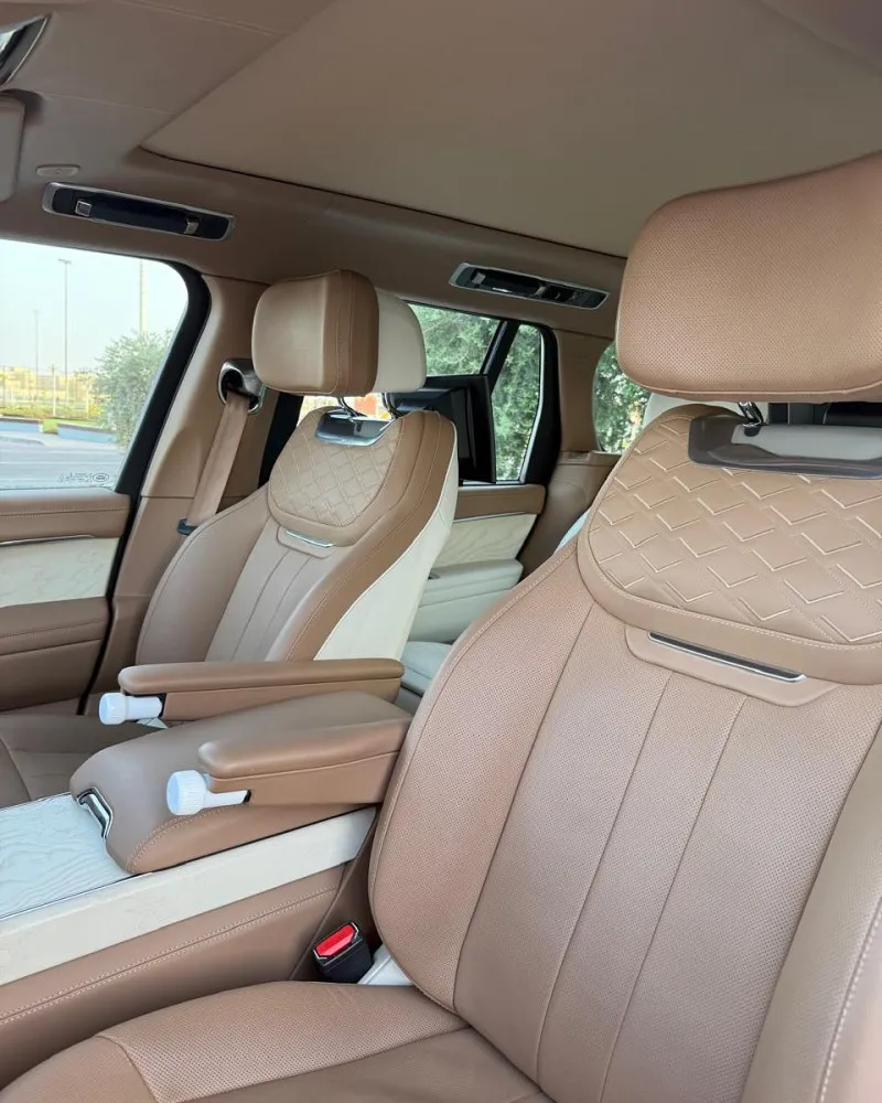 2023 Land Rover Range Rover in Dubai