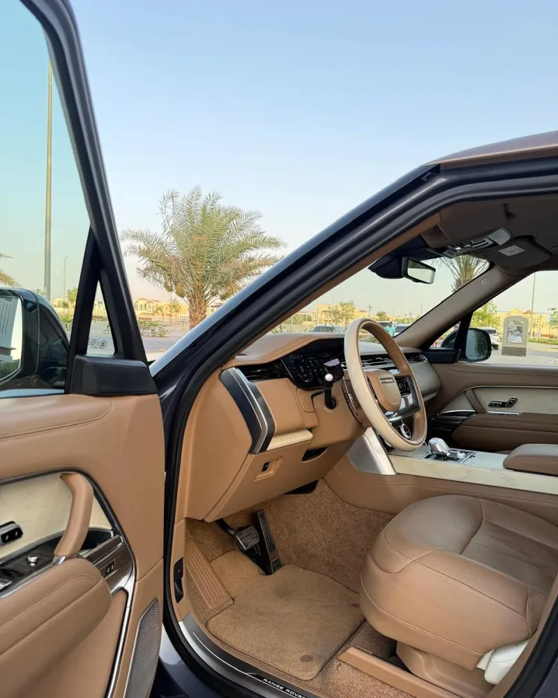 2023 Land Rover Range Rover in Dubai