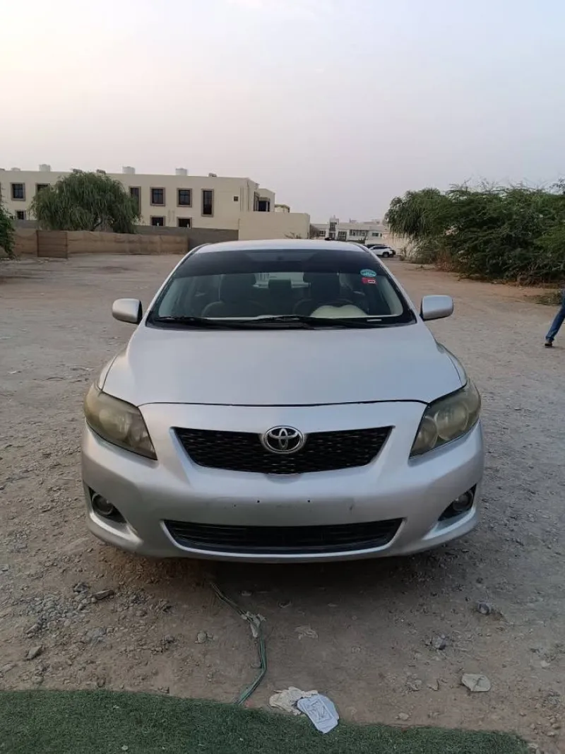 2010 تويوتا كورولا in Dubai
