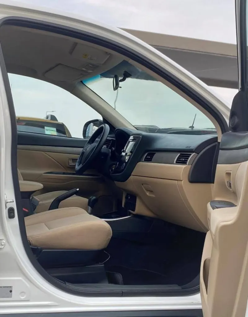 2017 Mitsubishi Outlander in Dubai