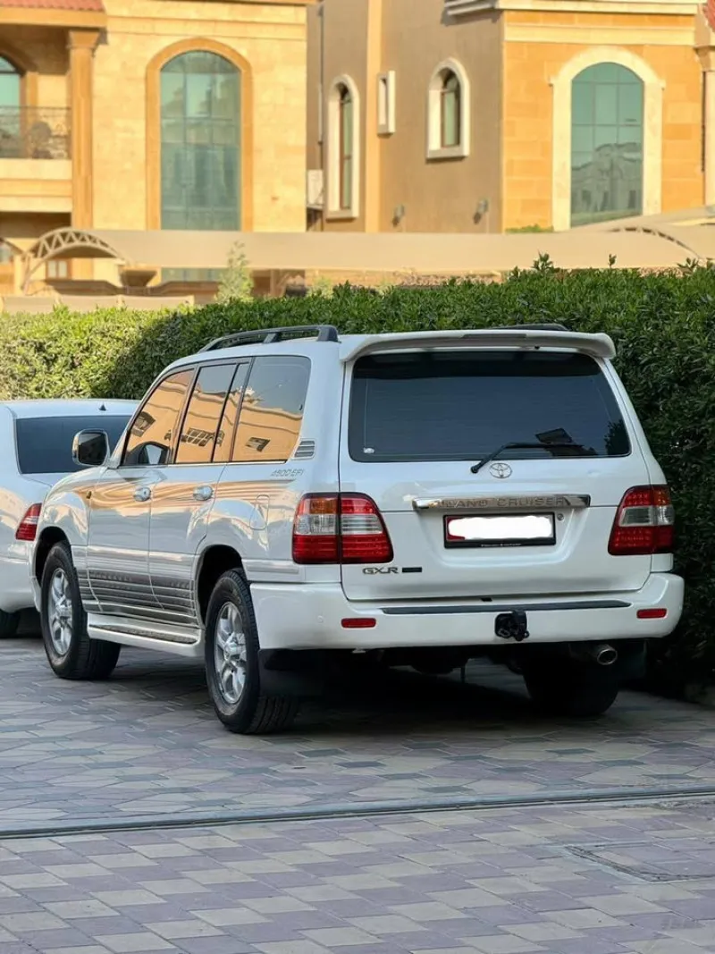 2006 تويوتا لاند كروزر in Dubai