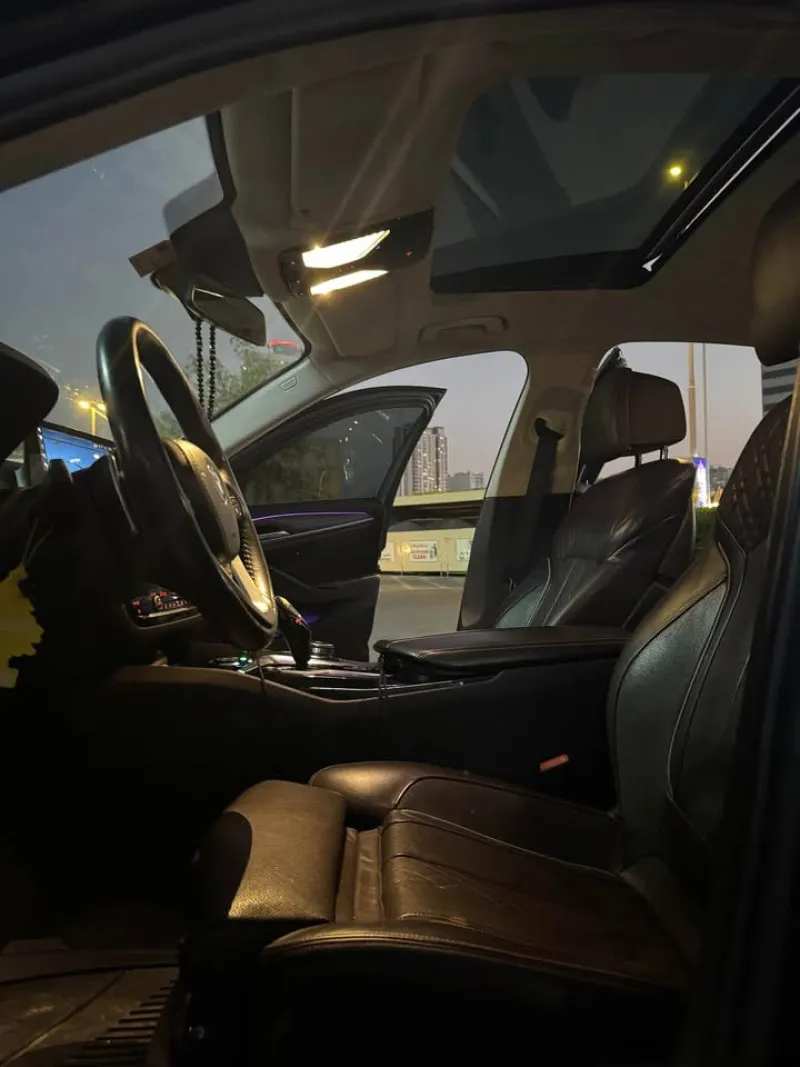 2019 بي أم دابليو الفئة - 5 in Dubai
