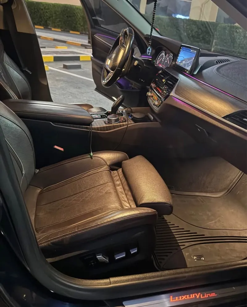 2019 بي أم دابليو الفئة - 5 in Dubai