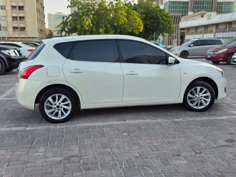 2016 Nissan Tiida in Dubai