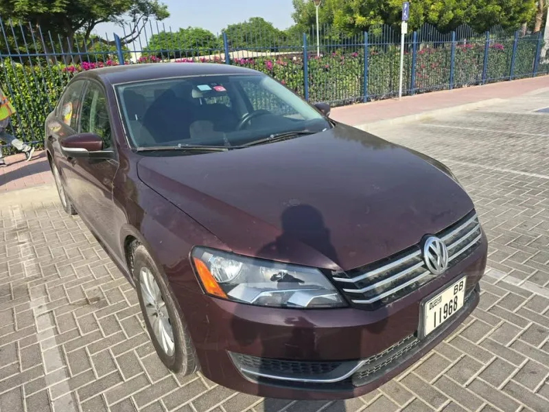 2012 فولجس فاجن باسات in Dubai