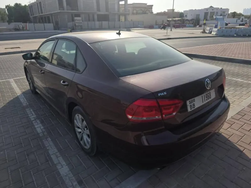 2012 فولجس فاجن باسات in Dubai