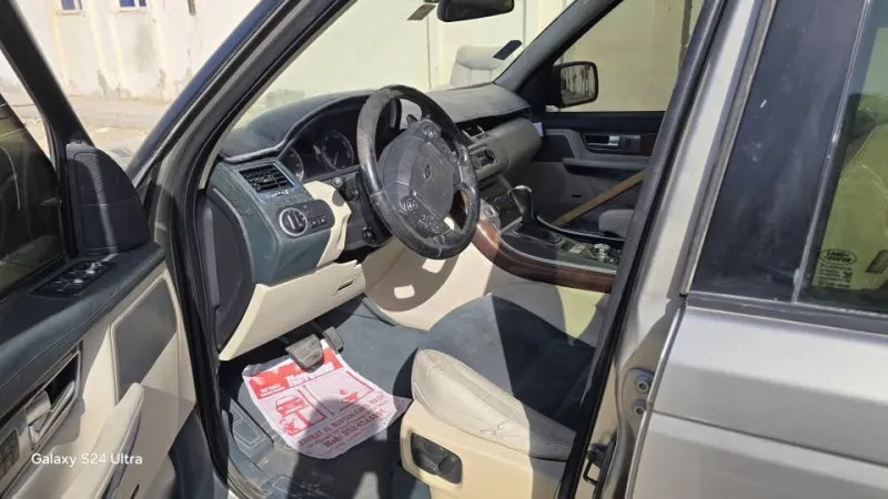 2010 Land Rover Range Rover Sport in Dubai