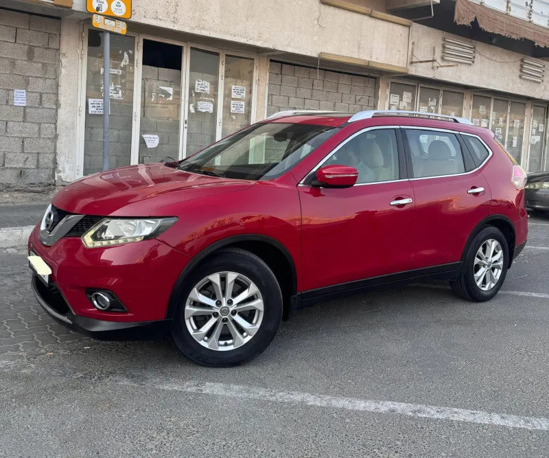 2015 نيسان اكس تريل in Dubai