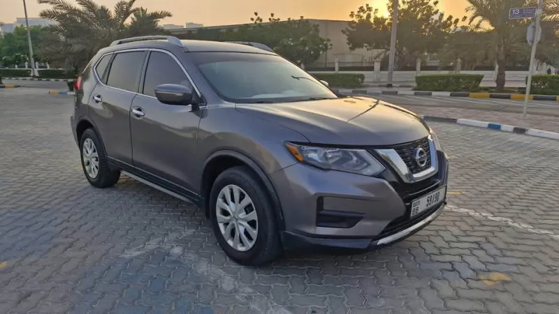 2017 نيسان روج in Dubai
