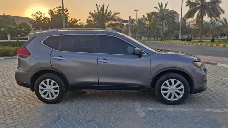 2017 نيسان روج in Dubai