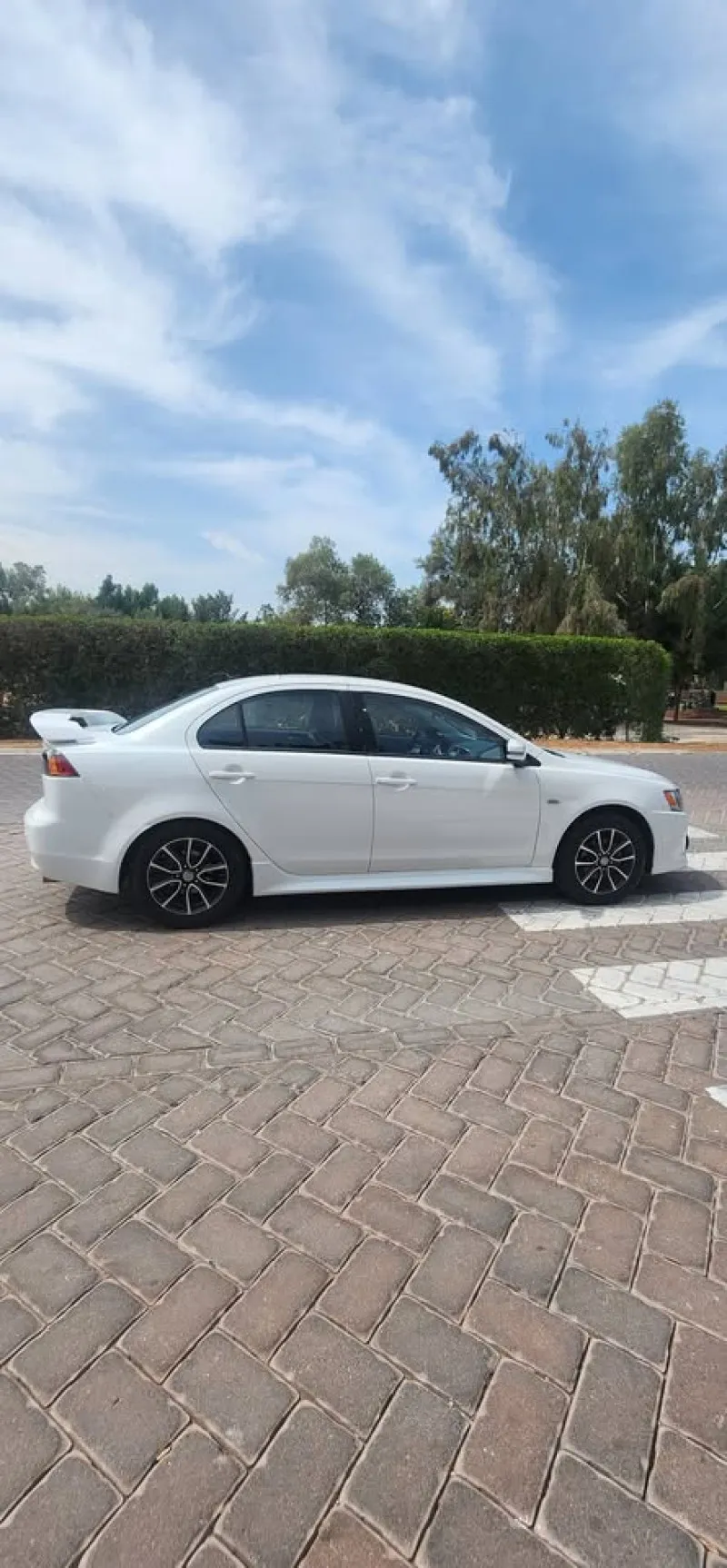 2016 Mitsubishi Lancer in Dubai