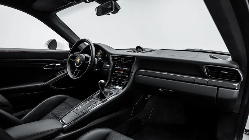 2018 Porsche 911 Carrera in Dubai