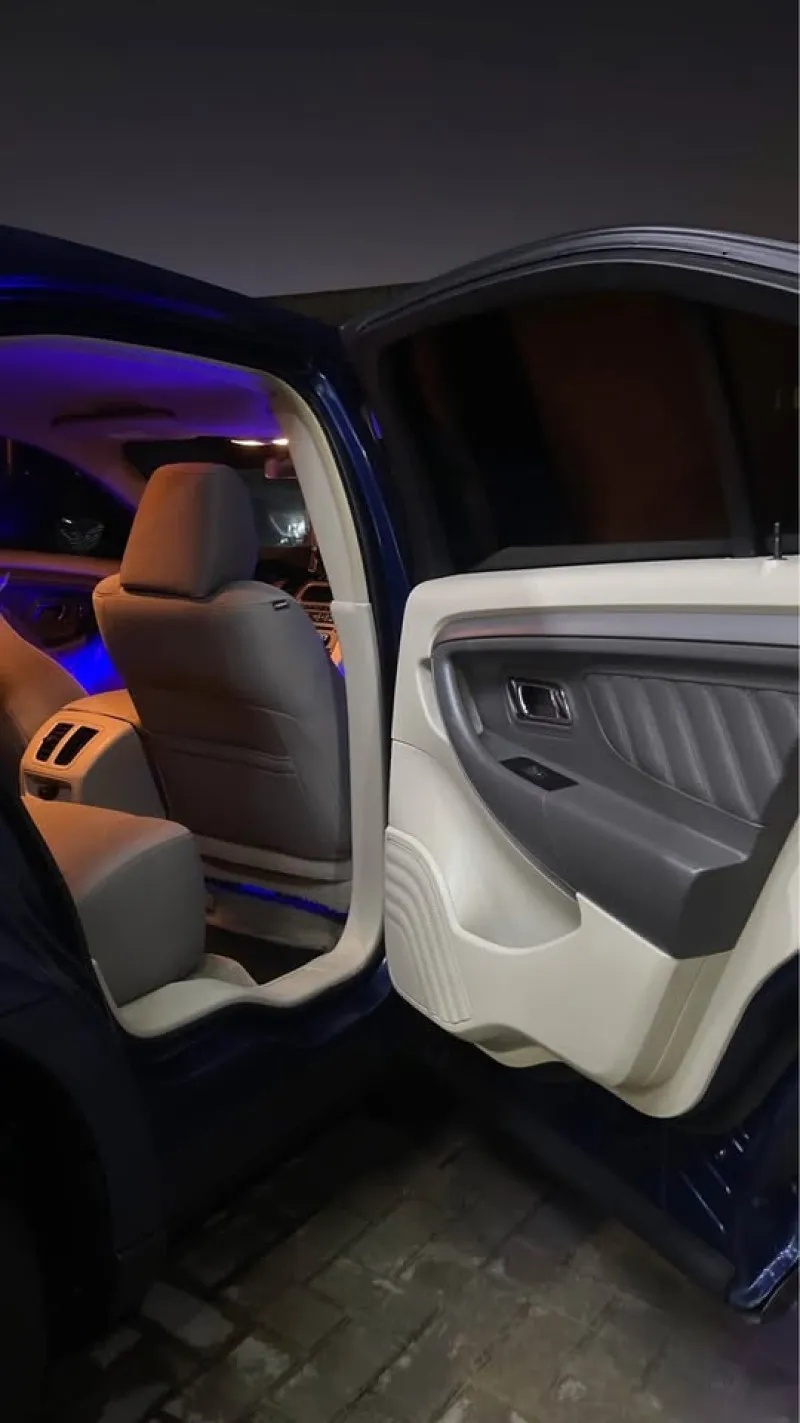 2012 Ford Taurus in Dubai