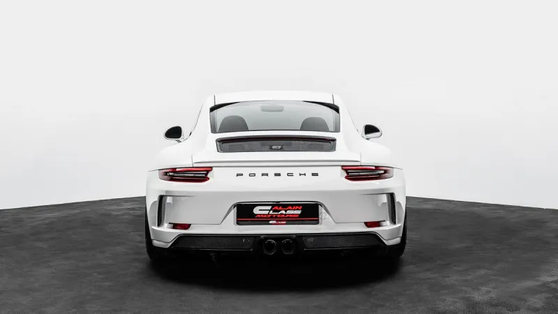 2018 Porsche 911 Carrera in Dubai
