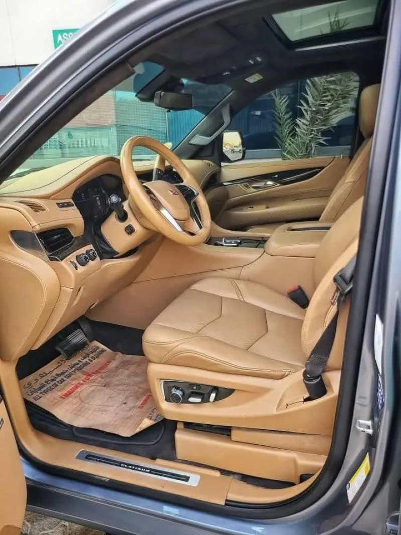 2020 كاديلاك اسكاليد in Dubai