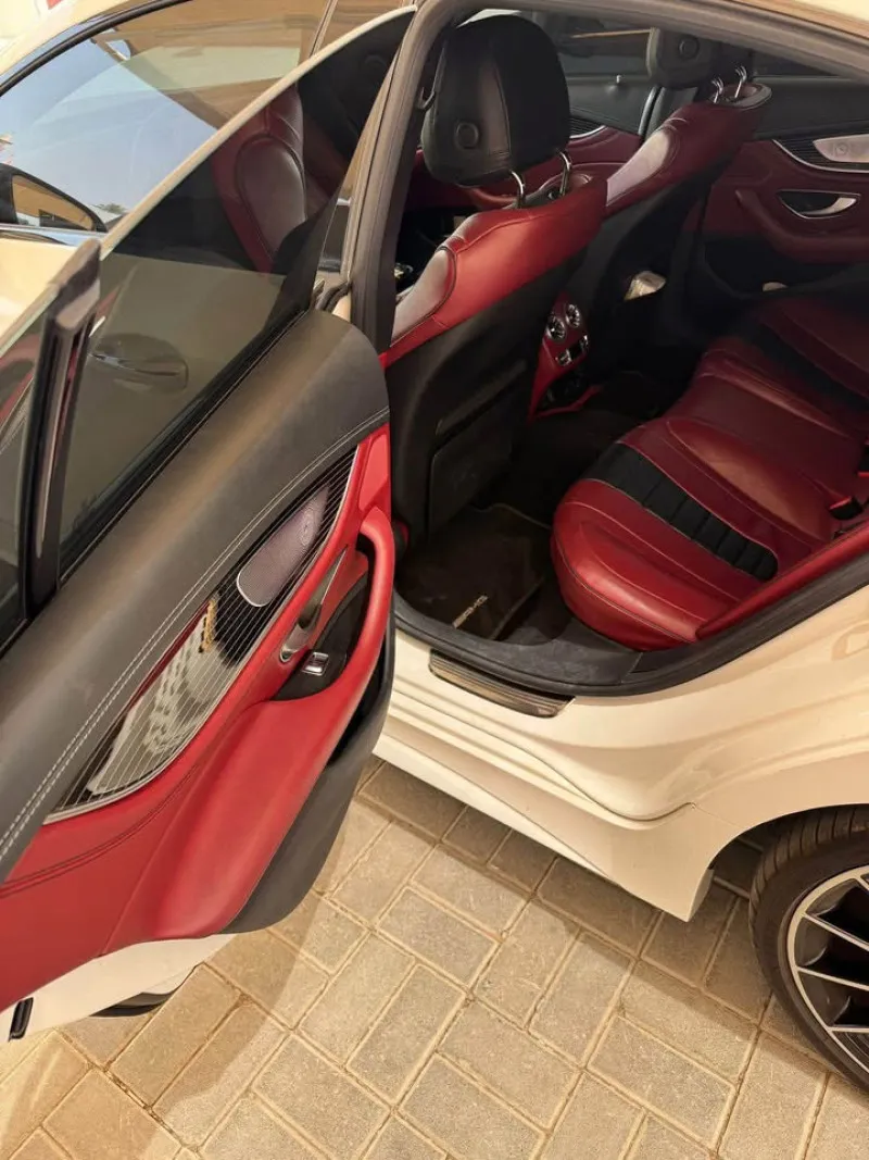 2020 مرسيدس-بنز سي ال اس in Dubai