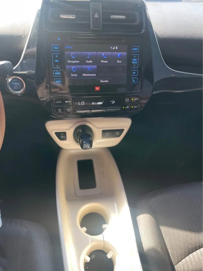 2018 Toyota Prius in Dubai