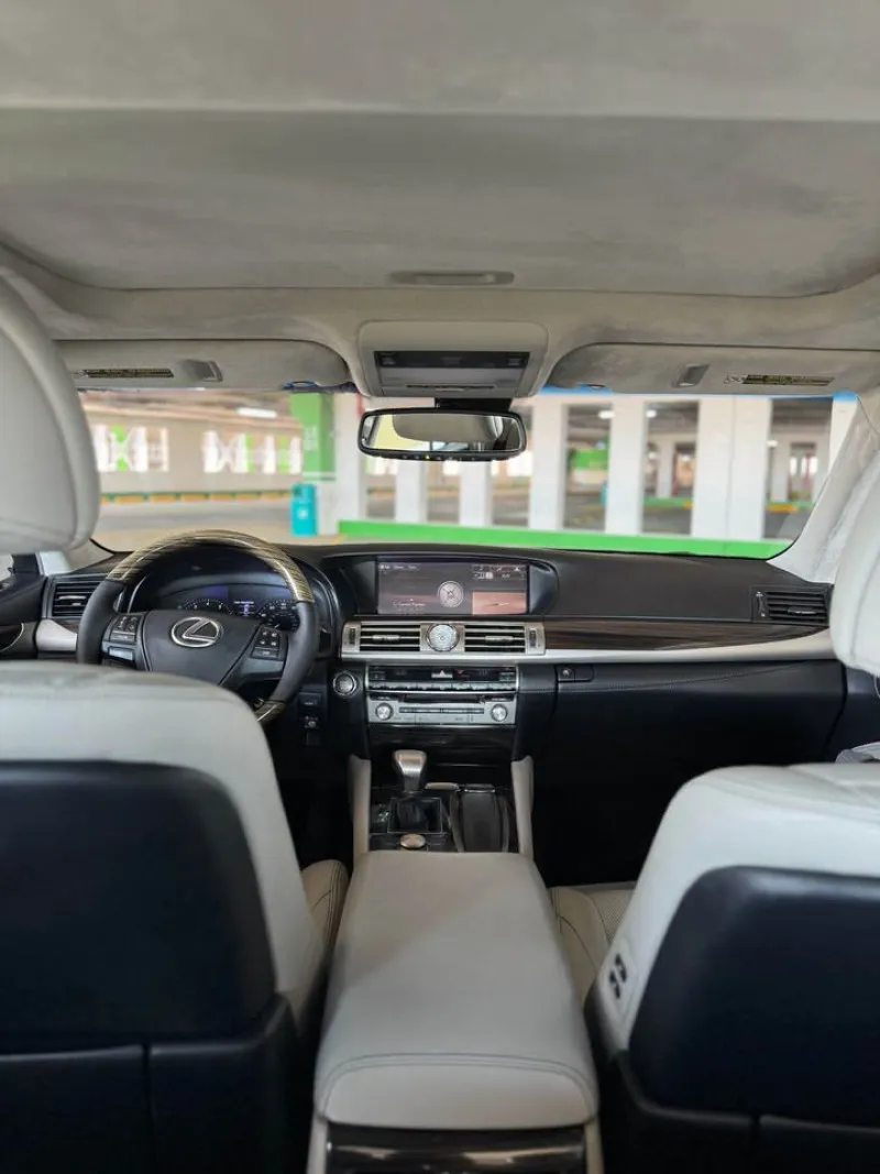 2015 Lexus LS 460 in Dubai