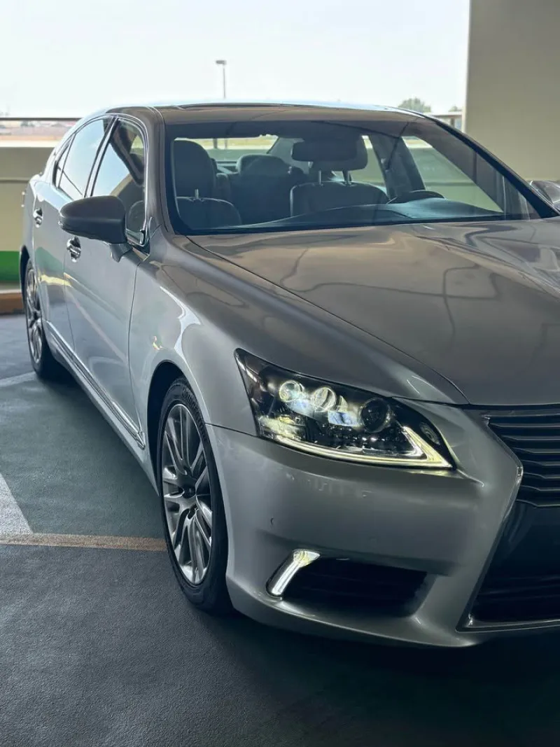 2015 Lexus LS 460 in Dubai