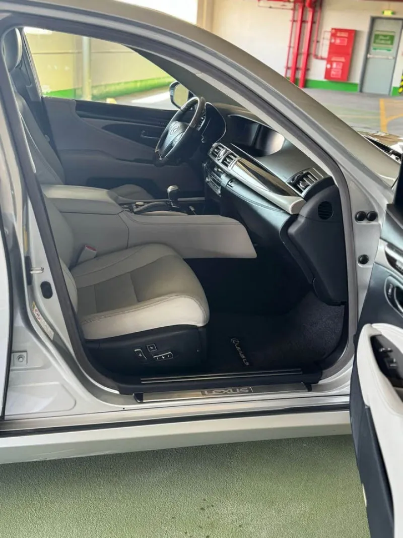 2015 Lexus LS 460 in Dubai