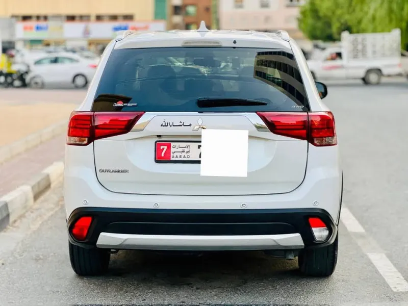 2017 Mitsubishi Outlander in Dubai