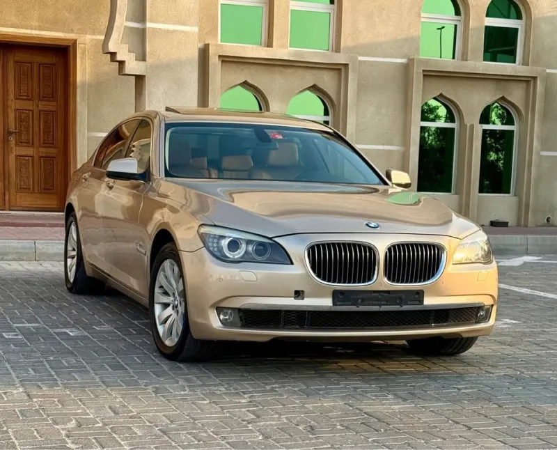 2010 بي أم دابليو الفئة - 7 in Dubai