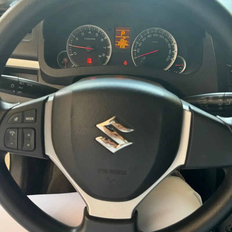 2015 Suzuki Swift in Dubai