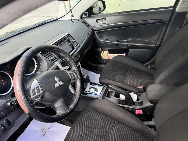 2017 Mitsubishi Lancer in Dubai