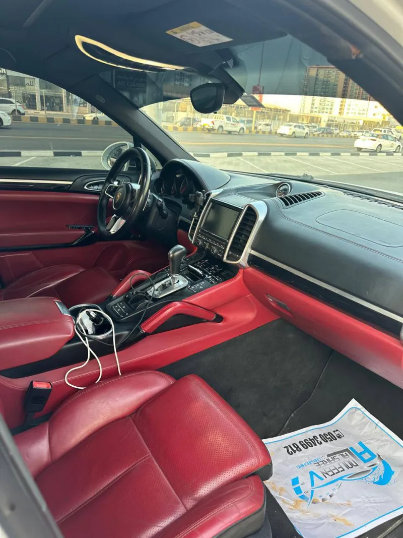 2016 Porsche Cayenne in Dubai