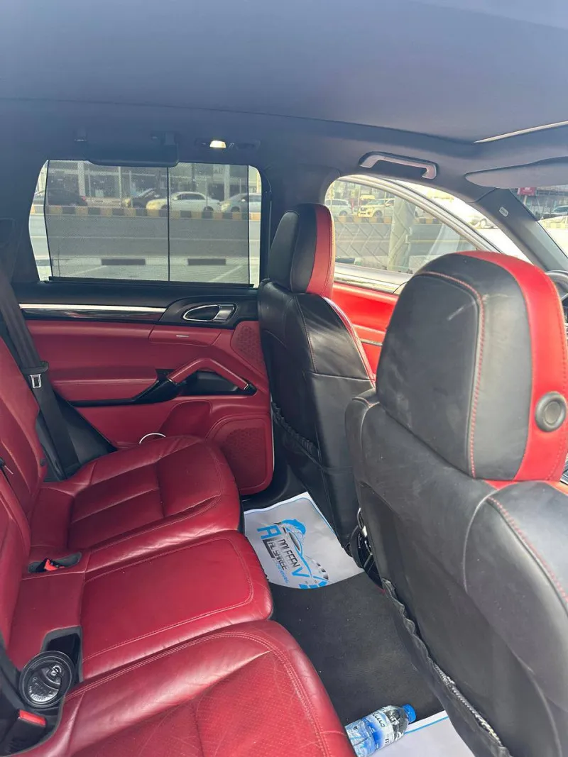 2016 Porsche Cayenne in Dubai