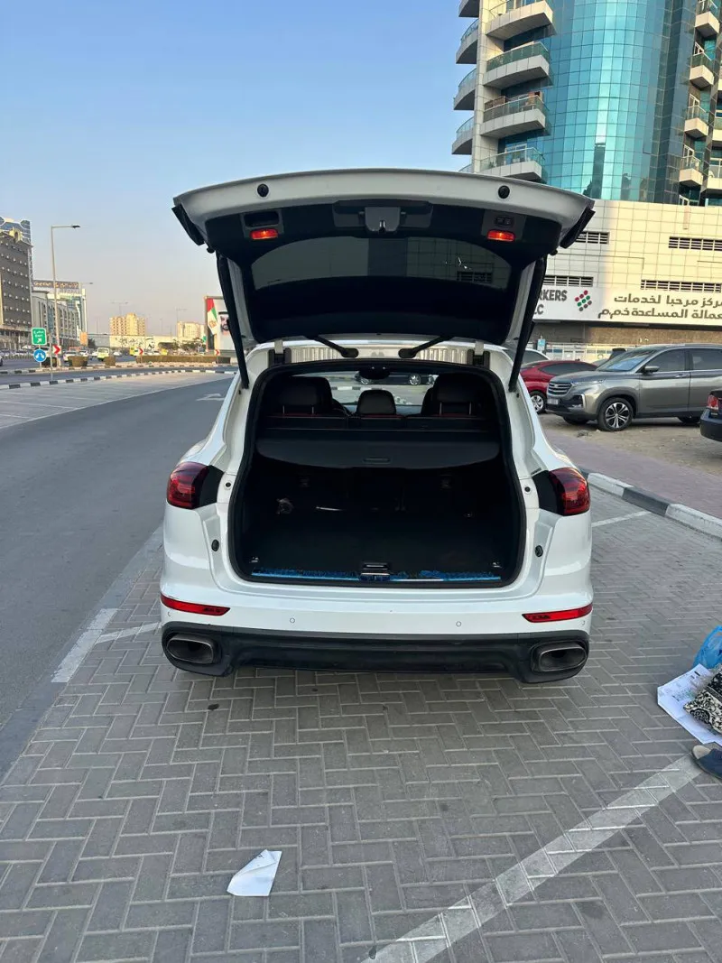 2016 Porsche Cayenne in Dubai