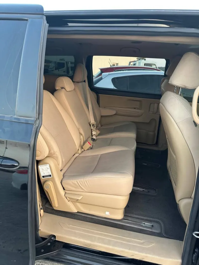 2019 Kia Sedona in Dubai